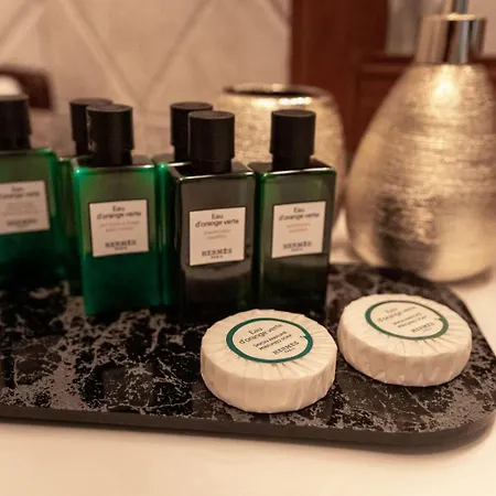 Сasa de vacaciones The Black Rose Country House Calosso