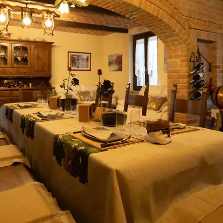 Сasa de vacaciones The Black Rose Country House
