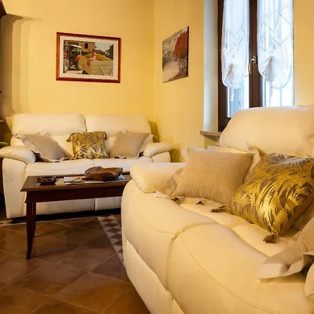 Сasa de vacaciones The Black Rose Country House *