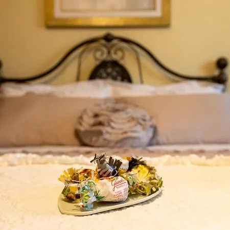 Сasa de vacaciones The Black Rose Country House Calosso
