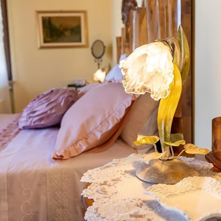 The Black Rose Country House Сasa de vacaciones Calosso